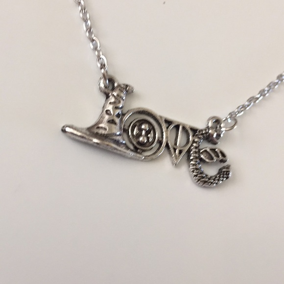 NWT Love Harry Potter Necklace Hogwarts Sorting Hat Snake Pendent Charm Time - Picture 2 of 5